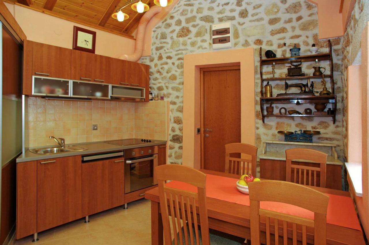 Apartment Menego A2 Bol-Center, Croatia Exterior foto
