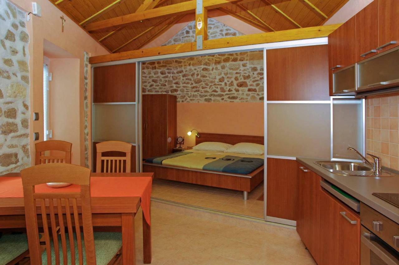 Apartment Menego A2 Bol-Center, Croatia Exterior foto
